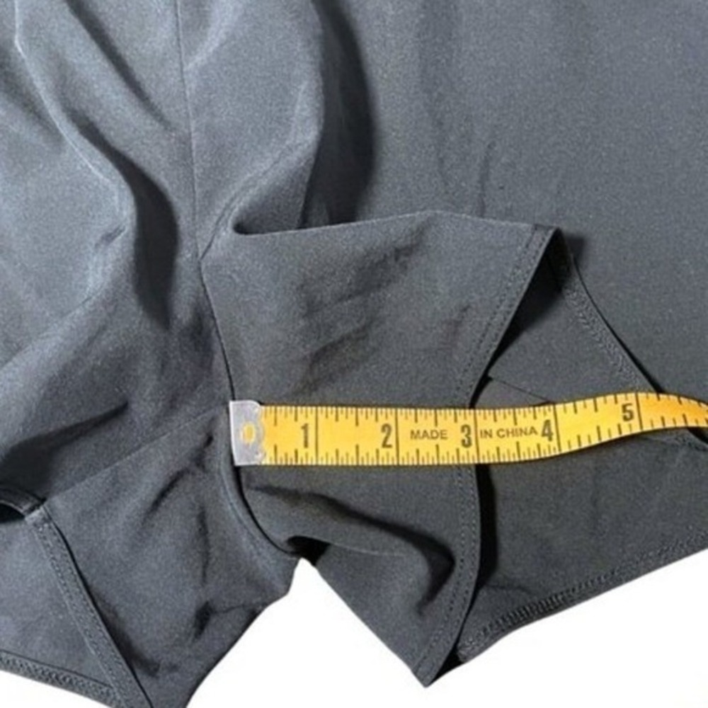 Fabletics Fallon Shorts Womens Size L Black Running Lined Athletic Gym Fitness - Picture 10 of 10